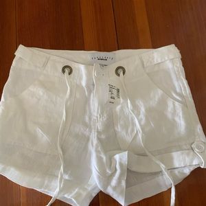 NWT White linen shorts size 25